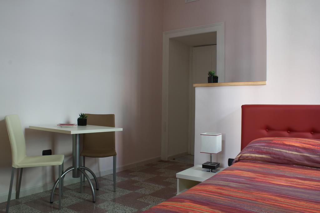 Bed & Breakfast San Francesco Σαλέρνο Δωμάτιο φωτογραφία